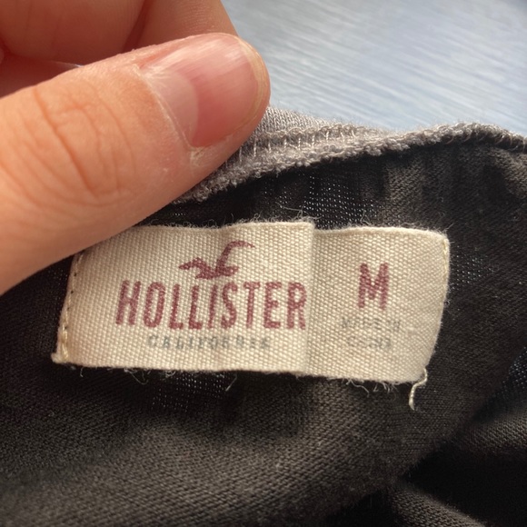 HOLLISTER GRAPHIC TEE - Picture 2 of 2
